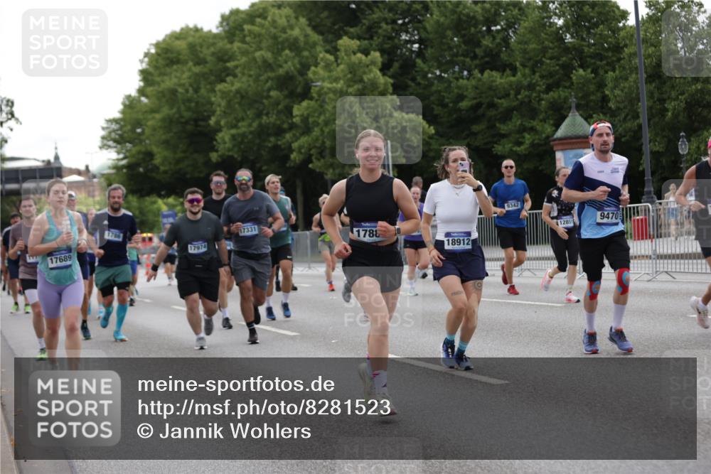 29.06.2025 - hella hamburg halbmarathon Jannik Wohlers http://msf.ph/oto/8281523 29.06.2025 10:35:07 Lombardsbrücke 1786, 1821, 2001, 2198, 2787, 3958, 4333, 4703, 4704, 4965, 5147, 5240, 5793, 6029, 6365, 6381, 6746, 6859, 6867, 7382, 8249, 8296, 8567, 9342, 9470, 9803, 9806, 10393, 10531, 10565, 10652, 11838, 11839, 12026, 12326, 12338, 12851, 13240, 13505, 13805, 14684, 15032, 15211, 15601, 16690, 16710, 17289, 17331, 17689, 17868, 17883, 17935, 17974, 17998, 18036, 18269, 18292, 18361, 18912, 19061 meine-sportfotos.de