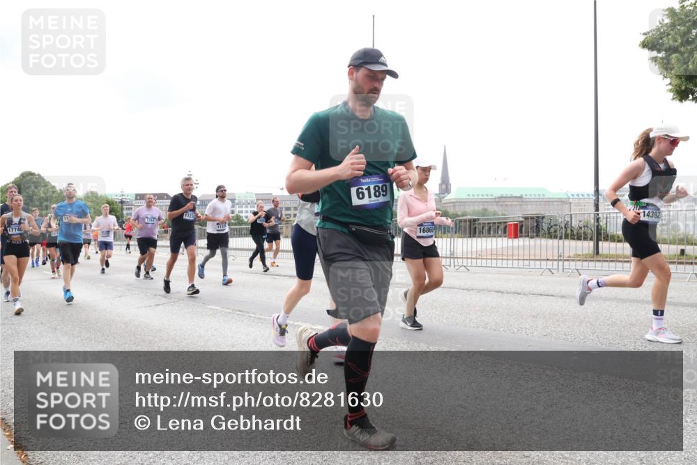 29.06.2025 - hella hamburg halbmarathon Lena Gebhardt http://msf.ph/oto/8281630 29.06.2025 10:35:20 Lombardsbrücke 1774, 1284, 11233, 11320, 6189, 16860, 14392, 11, 1284, 1497, 1717, 1786, 1821, 1849, 2001, 2198, 2376, 2751, 2787, 3409, 3828, 3958, 4333, 4564, 4703, 4704, 4884, 4965, 5027, 5147, 5240, 5531, 5793, 6029, 6189, 6365, 6379, 6381, 6397, 6471, 6746, 6803, 6859, 6867, 7267, 7299, 7382, 7927, 8249, 8296, 8567, 9248, 9342, 9470, 10358, 10393, 10464, 10531, 10565, 10606, 11233, 11320, 11359, 11565, 11838, 11839, 11886, 12019, 12026, 12062, 12326, 12764 meine-sportfotos.de