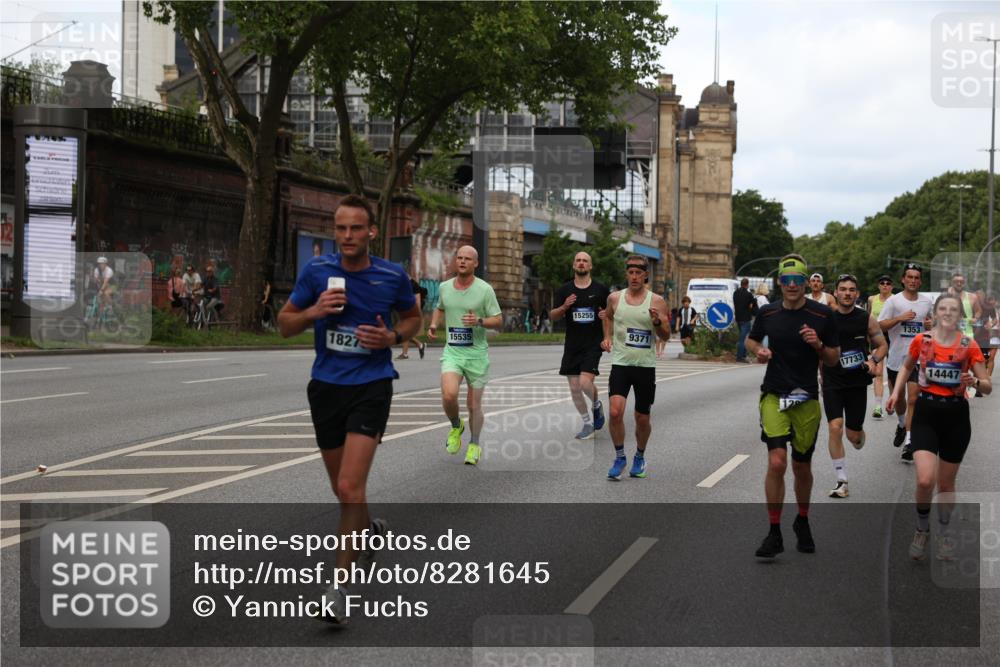 29.06.2025 - hella hamburg halbmarathon Yannick Fuchs http://msf.ph/oto/8281645 29.06.2025 10:37:28 20KM 1353, 1675, 1735, 2653, 4229, 4318, 5011, 5124, 5477, 7026, 9364, 9371, 9534, 10099, 10251, 11177, 12723, 12839, 13746, 13807, 14226, 14447, 14560, 14813, 15255, 15328, 15535, 15706, 15851, 15921, 16333, 17733, 17911, 18004, 18274, 18275, 18304, 18449, 18659, 18680, 18987, 19009, 19229 meine-sportfotos.de