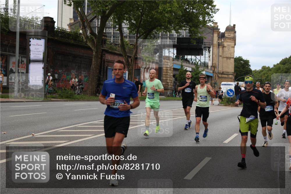 29.06.2025 - hella hamburg halbmarathon Yannick Fuchs http://msf.ph/oto/8281710 29.06.2025 10:37:28 20KM 1353, 1675, 1735, 2653, 4229, 4318, 5011, 5124, 5477, 7026, 9364, 9371, 9534, 10099, 10251, 11177, 12723, 12839, 13746, 13807, 14226, 14447, 14560, 14813, 15255, 15328, 15535, 15706, 15851, 15921, 16333, 17733, 17911, 18004, 18274, 18275, 18304, 18449, 18659, 18680, 18987, 19009, 19229 meine-sportfotos.de