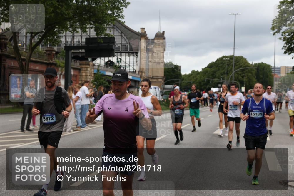 29.06.2025 - hella hamburg halbmarathon Yannick Fuchs http://msf.ph/oto/8281718 29.06.2025 10:49:46 20KM 1130, 1179, 1180, 1193, 2982, 3048, 3058, 3668, 4951, 5465, 5672, 6569, 6591, 6924, 7594, 7742, 7976, 8255, 8639, 8863, 9361, 9562, 11039, 11309, 12196, 12515, 12545, 13474, 14363, 14365, 14461, 15184, 15484, 15584, 15818, 15884, 16176, 16375, 16401, 16434, 16521, 16786, 17133, 17259, 17615, 17640, 17642, 17734, 18064, 18125, 18212, 18325, 18340, 18495, 18741, 18746, 18835, 19120, 19152 meine-sportfotos.de