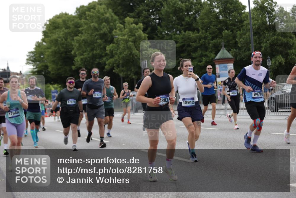29.06.2025 - hella hamburg halbmarathon Jannik Wohlers http://msf.ph/oto/8281758 29.06.2025 10:35:07 Lombardsbrücke 1786, 1821, 2001, 2198, 2787, 3958, 4333, 4703, 4704, 4965, 5147, 5240, 5793, 6029, 6365, 6381, 6746, 6859, 6867, 7382, 8249, 8296, 8567, 9342, 9470, 9803, 9806, 10393, 10531, 10565, 10652, 11838, 11839, 12026, 12326, 12338, 12851, 13240, 13505, 13805, 14684, 15032, 15211, 15601, 16690, 16710, 17289, 17331, 17689, 17868, 17883, 17935, 17974, 17998, 18036, 18269, 18292, 18361, 18912, 19061 meine-sportfotos.de