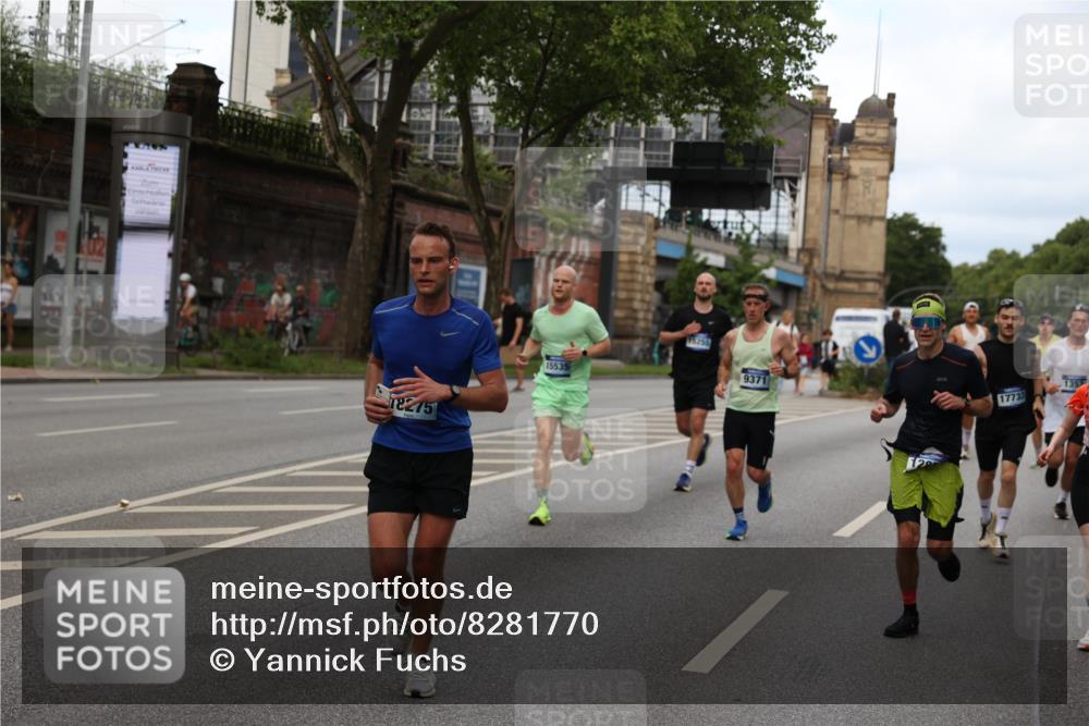 29.06.2025 - hella hamburg halbmarathon Yannick Fuchs http://msf.ph/oto/8281770 29.06.2025 10:37:28 20KM 1353, 1675, 1735, 2653, 4229, 4318, 5011, 5124, 5477, 7026, 9364, 9371, 9534, 10099, 10251, 11177, 12723, 12839, 13746, 13807, 14226, 14447, 14560, 14813, 15255, 15328, 15535, 15706, 15851, 15921, 16333, 17733, 17911, 18004, 18274, 18275, 18304, 18449, 18659, 18680, 18987, 19009, 19229 meine-sportfotos.de