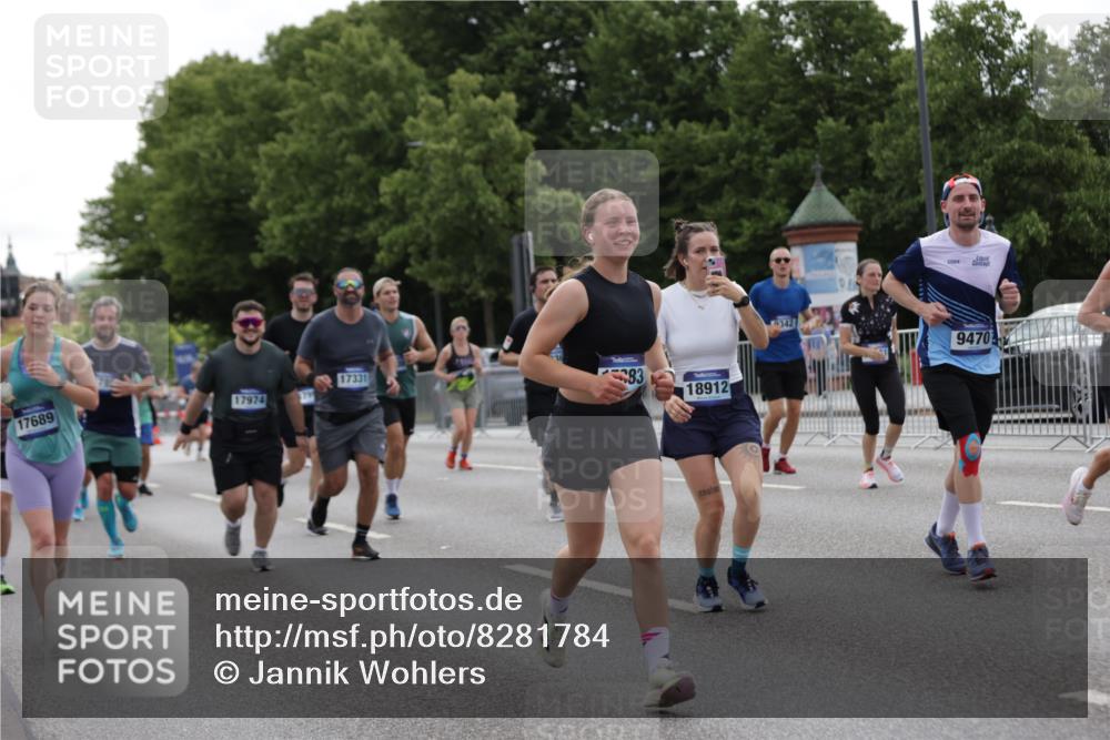 29.06.2025 - hella hamburg halbmarathon Jannik Wohlers http://msf.ph/oto/8281784 29.06.2025 10:35:07 Lombardsbrücke 1786, 1821, 2001, 2198, 2787, 3958, 4333, 4703, 4704, 4965, 5147, 5240, 5793, 6029, 6365, 6381, 6746, 6859, 6867, 7382, 8249, 8296, 8567, 9342, 9470, 9803, 9806, 10393, 10531, 10565, 10652, 11838, 11839, 12026, 12326, 12338, 12851, 13240, 13505, 13805, 14684, 15032, 15211, 15601, 16690, 16710, 17289, 17331, 17689, 17868, 17883, 17935, 17974, 17998, 18036, 18269, 18292, 18361, 18912, 19061 meine-sportfotos.de