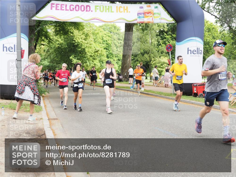 29.06.2025 - hella hamburg halbmarathon MichiJ http://msf.ph/oto/8281789 29.06.2025 10:58:03 Zwischen KM18-KM19 1893, 2904, 3176, 4394, 7462, 10283, 13610, 15085, 16456, 17174 meine-sportfotos.de