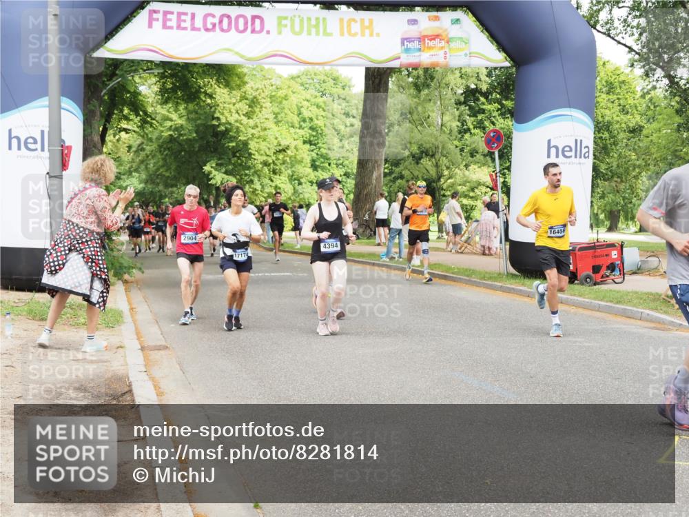 29.06.2025 - hella hamburg halbmarathon MichiJ http://msf.ph/oto/8281814 29.06.2025 10:58:03 Zwischen KM18-KM19 1893, 2904, 3176, 4394, 7462, 10283, 13610, 15085, 16456, 17174 meine-sportfotos.de