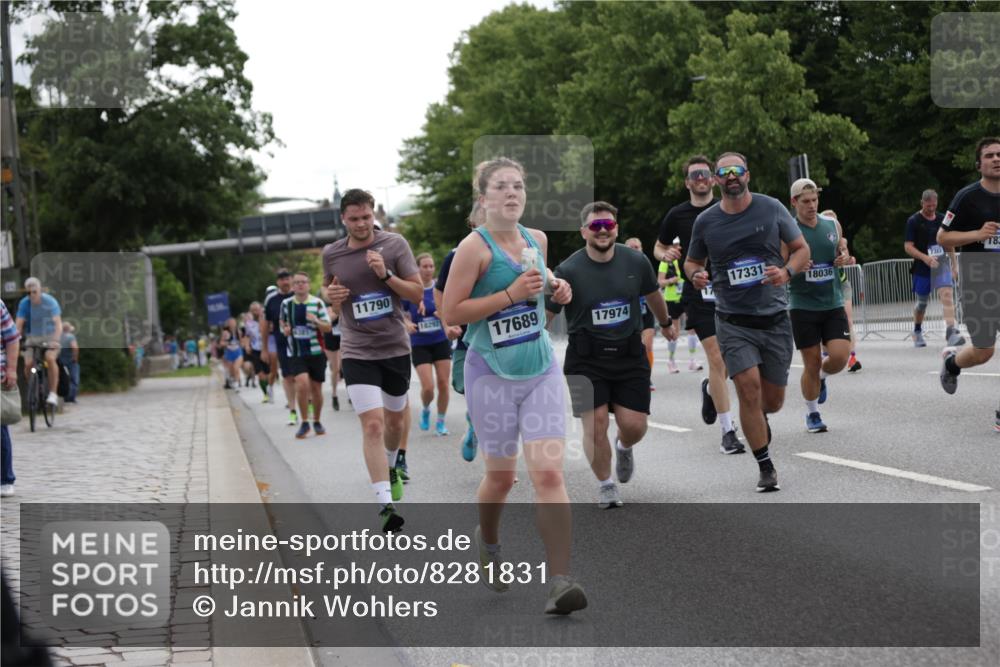 29.06.2025 - hella hamburg halbmarathon Jannik Wohlers http://msf.ph/oto/8281831 29.06.2025 10:35:08 Lombardsbrücke 1730, 1786, 1821, 2001, 2198, 2425, 2787, 4333, 4703, 4704, 4965, 5147, 5240, 5793, 6365, 6381, 6746, 6859, 6867, 7382, 8249, 8296, 8567, 9342, 9470, 9803, 9806, 10393, 10565, 10652, 11838, 11839, 12026, 12326, 12338, 12851, 13240, 13505, 13805, 14402, 14684, 15032, 15211, 16690, 16710, 17289, 17331, 17689, 17868, 17883, 17935, 17974, 17998, 18036, 18269, 18292, 18361, 18912, 19061 meine-sportfotos.de