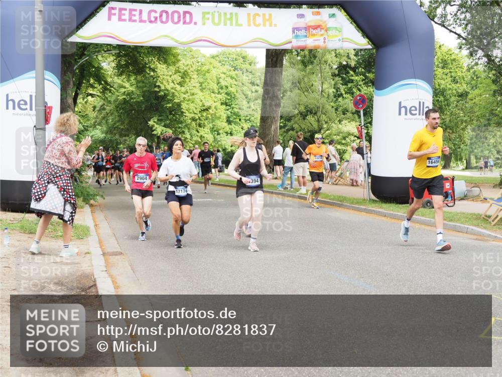 29.06.2025 - hella hamburg halbmarathon MichiJ http://msf.ph/oto/8281837 29.06.2025 10:58:04 Zwischen KM18-KM19 1893, 2904, 3176, 4394, 7462, 8854, 10283, 10610, 13610, 15085, 16456, 17174 meine-sportfotos.de