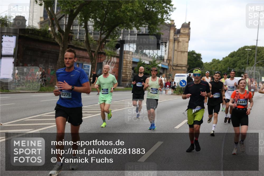 29.06.2025 - hella hamburg halbmarathon Yannick Fuchs http://msf.ph/oto/8281883 29.06.2025 10:37:28 20KM 1353, 1675, 1735, 2653, 4229, 4318, 5011, 5124, 5477, 7026, 9364, 9371, 9534, 10099, 10251, 11177, 12723, 12839, 13746, 13807, 14226, 14447, 14560, 14813, 15255, 15328, 15535, 15706, 15851, 15921, 16333, 17733, 17911, 18004, 18274, 18275, 18304, 18449, 18659, 18680, 18987, 19009, 19229 meine-sportfotos.de