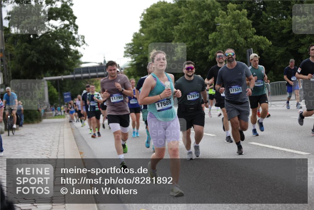 29.06.2025 - hella hamburg halbmarathon Jannik Wohlers http://msf.ph/oto/8281892 29.06.2025 10:35:08 Lombardsbrücke 1730, 1786, 1821, 2001, 2198, 2425, 2787, 4333, 4703, 4704, 4965, 5147, 5240, 5793, 6365, 6381, 6746, 6859, 6867, 7382, 8249, 8296, 8567, 9342, 9470, 9803, 9806, 10393, 10565, 10652, 11838, 11839, 12026, 12326, 12338, 12851, 13240, 13505, 13805, 14402, 14684, 15032, 15211, 16690, 16710, 17289, 17331, 17689, 17868, 17883, 17935, 17974, 17998, 18036, 18269, 18292, 18361, 18912, 19061 meine-sportfotos.de