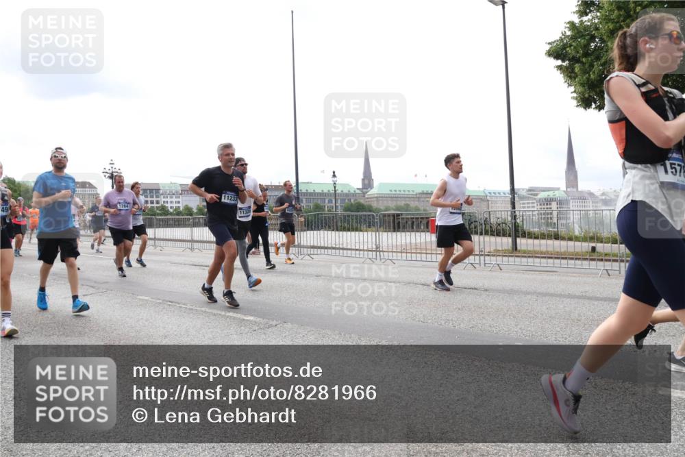 29.06.2025 - hella hamburg halbmarathon Lena Gebhardt http://msf.ph/oto/8281966 29.06.2025 10:35:21 Lombardsbrücke 49, 1284, 11233, 11320, 157, 1284, 1497, 1717, 1786, 1821, 1849, 2001, 2198, 2376, 2751, 2787, 3409, 3828, 3958, 4333, 4564, 4703, 4704, 4884, 4965, 5027, 5147, 5240, 5531, 5793, 6029, 6189, 6365, 6379, 6381, 6397, 6471, 6746, 6803, 6859, 6867, 7267, 7299, 7382, 7927, 8249, 8296, 8567, 9248, 9342, 9470, 10358, 10393, 10464, 10531, 10565, 10606, 10652, 11233, 11320, 11359, 11565, 11838, 11839, 11886, 12019, 12026, 12062, 12326 meine-sportfotos.de