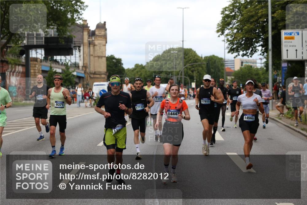29.06.2025 - hella hamburg halbmarathon Yannick Fuchs http://msf.ph/oto/8282012 29.06.2025 10:37:28 20KM 1353, 1675, 1735, 2653, 4229, 4318, 5011, 5124, 5477, 7026, 9364, 9371, 9534, 10099, 10251, 11177, 12723, 12839, 13746, 13807, 14226, 14447, 14560, 14813, 15255, 15328, 15535, 15706, 15851, 15921, 16333, 17733, 17911, 18004, 18274, 18275, 18304, 18449, 18659, 18680, 18987, 19009, 19229 meine-sportfotos.de