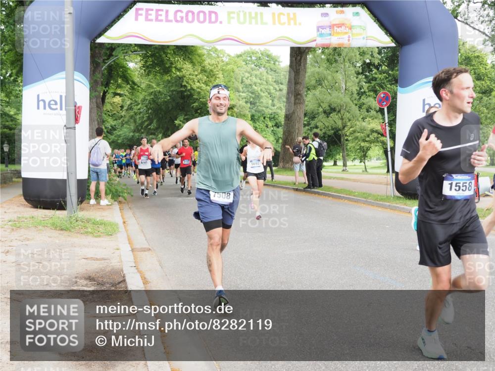 29.06.2025 - hella hamburg halbmarathon MichiJ http://msf.ph/oto/8282119 29.06.2025 10:32:14 Zwischen KM18-KM19 1558, 3146, 4991, 5692, 7508, 8145, 8900, 9081, 10930, 11153, 11346, 12438, 13348, 14690, 15185 meine-sportfotos.de