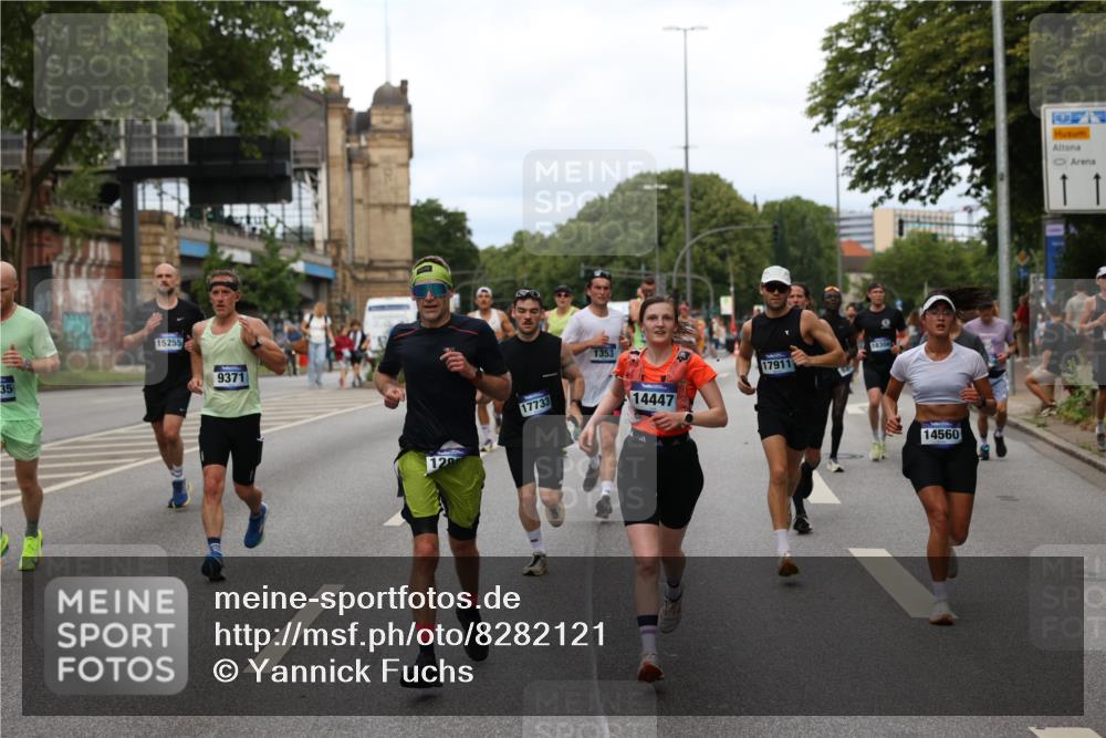 29.06.2025 - hella hamburg halbmarathon Yannick Fuchs http://msf.ph/oto/8282121 29.06.2025 10:37:28 20KM 1353, 1675, 1735, 2653, 4229, 4318, 5011, 5124, 5477, 7026, 9364, 9371, 9534, 10099, 10251, 11177, 12723, 12839, 13746, 13807, 14226, 14447, 14560, 14813, 15255, 15328, 15535, 15706, 15851, 15921, 16333, 17733, 17911, 18004, 18274, 18275, 18304, 18449, 18659, 18680, 18987, 19009, 19229 meine-sportfotos.de