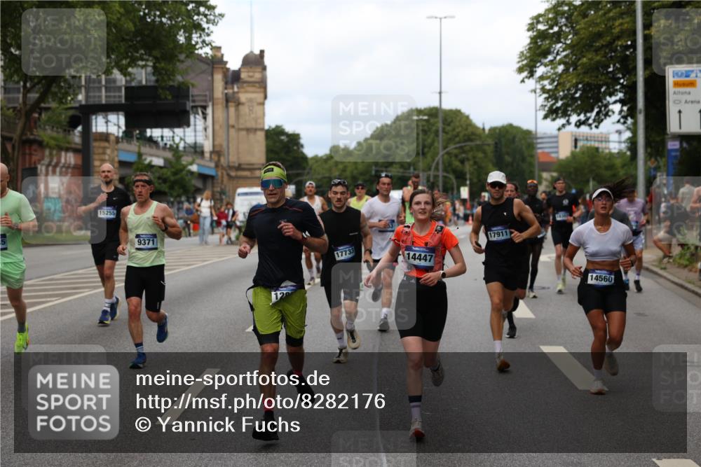 29.06.2025 - hella hamburg halbmarathon Yannick Fuchs http://msf.ph/oto/8282176 29.06.2025 10:37:29 20KM 1353, 1675, 1735, 2653, 4229, 4318, 5011, 5124, 5477, 7026, 7508, 9364, 9371, 9534, 10099, 10251, 11177, 12153, 12723, 12839, 13746, 13807, 14201, 14226, 14447, 14484, 14560, 14813, 14849, 15255, 15328, 15535, 15706, 15851, 15921, 16333, 17733, 17911, 18004, 18274, 18275, 18304, 18449, 18659, 18987, 19009, 19229 meine-sportfotos.de