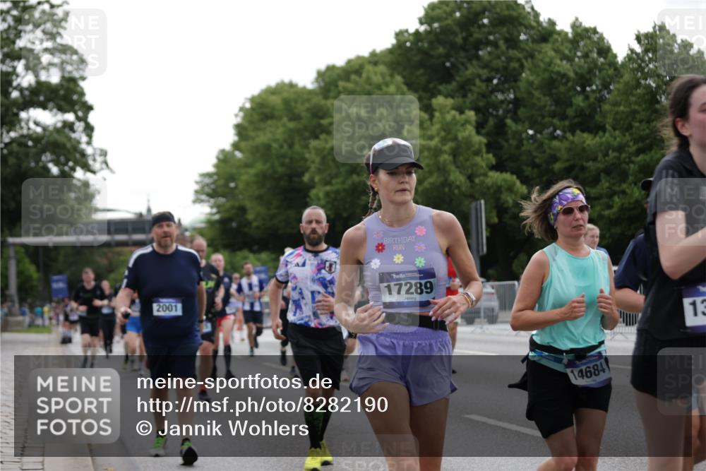 29.06.2025 - hella hamburg halbmarathon Jannik Wohlers http://msf.ph/oto/8282190 29.06.2025 10:35:17 Lombardsbrücke 1108, 1336, 1730, 1786, 2001, 2352, 2425, 2787, 2811, 3243, 4333, 4902, 4965, 5147, 5240, 6021, 6381, 6746, 6867, 7304, 7382, 8333, 9342, 9470, 9803, 9806, 9819, 10119, 10567, 10652, 12026, 12097, 12408, 12851, 12869, 13240, 13318, 13505, 13899, 14402, 14684, 15032, 16487, 17289, 17331, 17689, 17817, 17868, 17883, 17974, 17996, 17998, 18036, 18292, 18361, 18524, 18570, 18688 meine-sportfotos.de