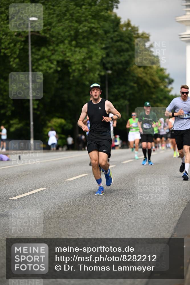 29.06.2025 - hella hamburg halbmarathon Dr. Thomas Lammeyer http://msf.ph/oto/8282212 29.06.2025 10:15:50 Kennedybrücke 1062, 1790, 2661, 3746, 3837, 6966, 7370, 7474, 7571, 8368, 9119, 9254, 9405, 10042 meine-sportfotos.de