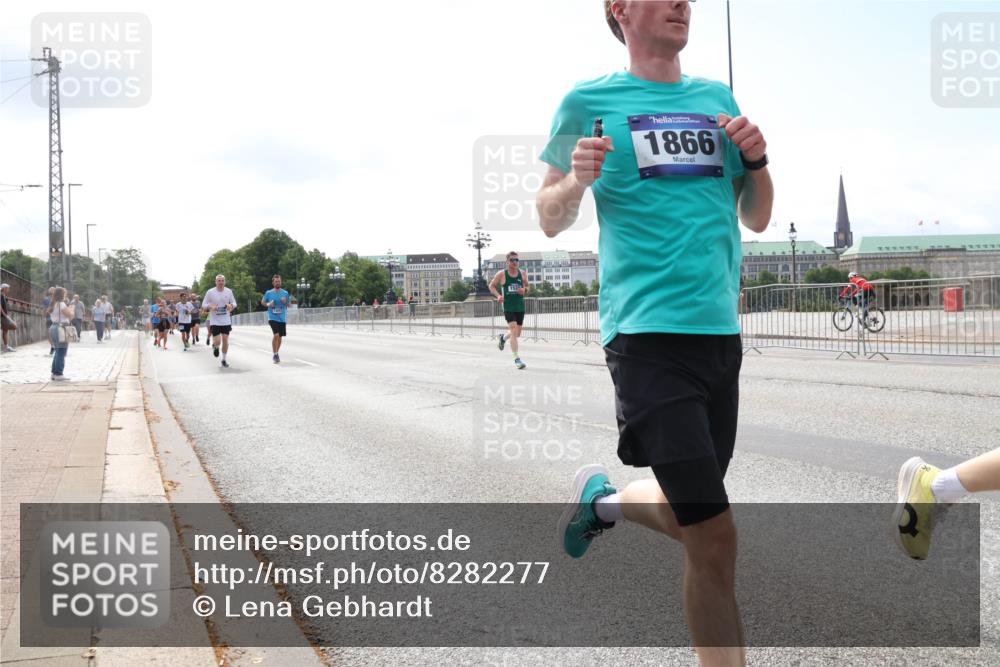 29.06.2025 - hella hamburg halbmarathon Lena Gebhardt http://msf.ph/oto/8282277 29.06.2025 10:11:36 Lombardsbrücke 1328, 1531, 1723, 1866, 1992, 3363, 3837, 4227, 5254, 5379, 5605, 7571, 8115, 8171, 8206, 8207, 8368, 8807, 8810, 9119, 9191, 9428, 10042, 10196, 10372, 10428, 11149, 11321, 11507, 11755, 12286, 12473, 13177, 13203, 13603, 13939, 13958, 14008, 14149, 14384, 15252, 15797, 15908, 15945, 16383, 17080, 17142, 17638, 17774, 17787, 17866, 18278, 18382, 19172, 19241 meine-sportfotos.de