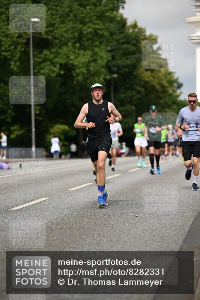 29.06.2025 - hella hamburg halbmarathon Dr. Thomas Lammeyer http://msf.ph/oto/8282331 29.06.2025 10:15:50 Kennedybrücke 1062, 1790, 2661, 3746, 3837, 6966, 7370, 7474, 7571, 8368, 9119, 9254, 9405, 10042 meine-sportfotos.de