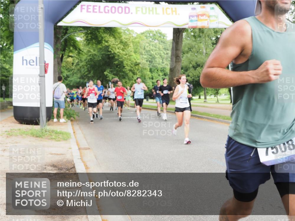 29.06.2025 - hella hamburg halbmarathon MichiJ http://msf.ph/oto/8282343 29.06.2025 10:32:15 Zwischen KM18-KM19 1558, 3146, 4991, 5692, 7508, 8145, 8900, 9081, 10930, 11153, 11346, 12438, 13348, 14690, 15185 meine-sportfotos.de