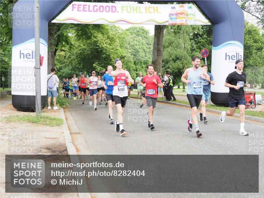 29.06.2025 - hella hamburg halbmarathon MichiJ http://msf.ph/oto/8282404 29.06.2025 10:32:18 Zwischen KM18-KM19 1415, 1558, 3146, 3907, 4991, 5692, 7093, 7508, 8063, 8145, 8900, 11848, 12966, 13348 meine-sportfotos.de