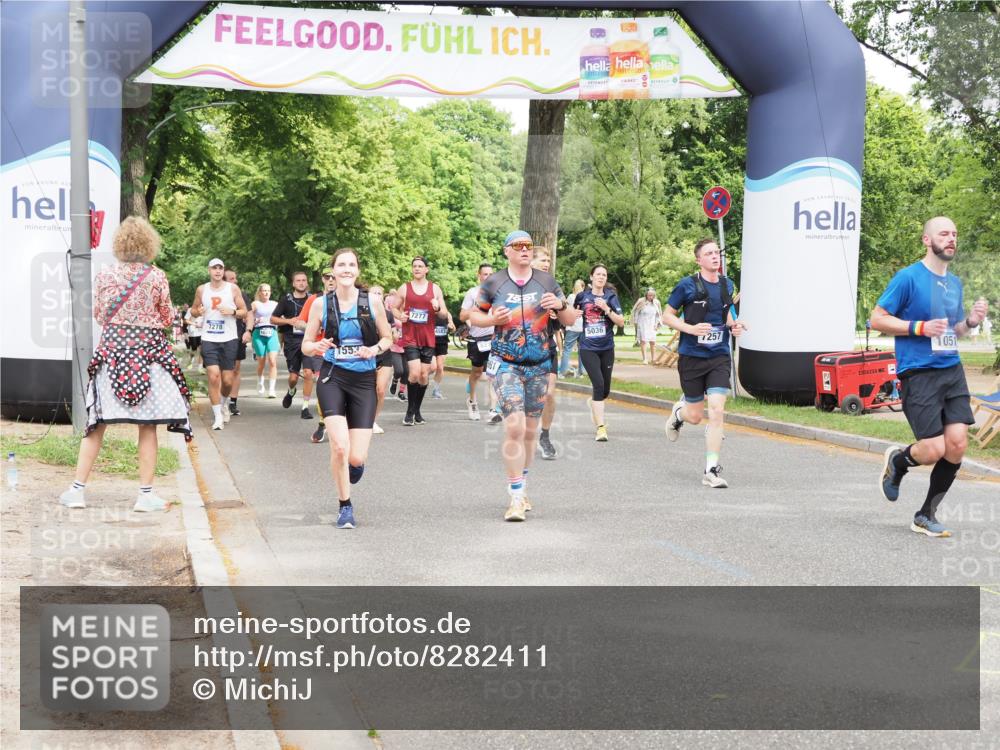 29.06.2025 - hella hamburg halbmarathon MichiJ http://msf.ph/oto/8282411 29.06.2025 10:58:13 Zwischen KM18-KM19 1020, 1051, 3020, 5036, 7257, 7809, 7810, 12938, 13370, 15570, 16554, 16709, 19035 meine-sportfotos.de