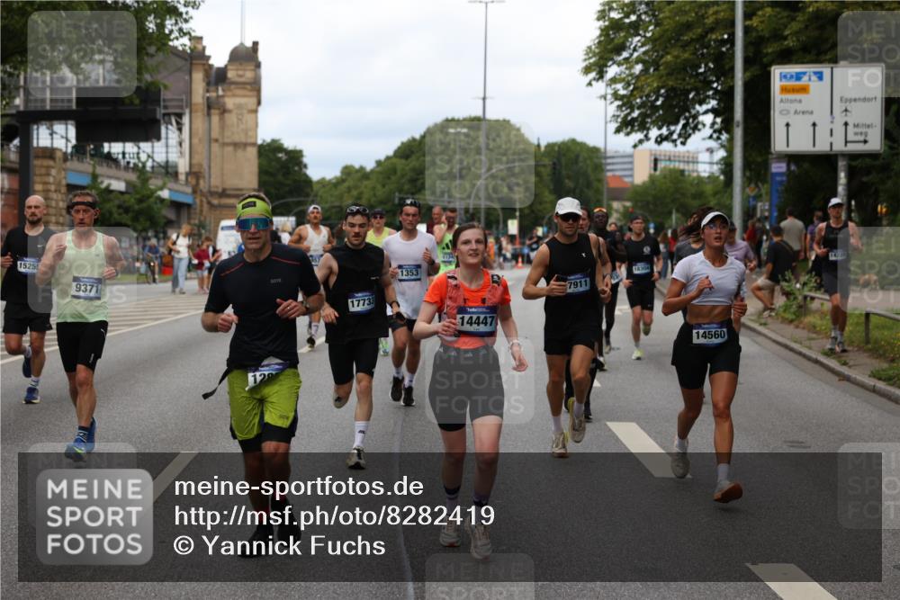 29.06.2025 - hella hamburg halbmarathon Yannick Fuchs http://msf.ph/oto/8282419 29.06.2025 10:37:29 20KM 1353, 1675, 1735, 2653, 4229, 4318, 5011, 5124, 5477, 7026, 7508, 9364, 9371, 9534, 10099, 10251, 11177, 12153, 12723, 12839, 13746, 13807, 14201, 14226, 14447, 14484, 14560, 14813, 14849, 15255, 15328, 15535, 15706, 15851, 15921, 16333, 17733, 17911, 18004, 18274, 18275, 18304, 18449, 18659, 18987, 19009, 19229 meine-sportfotos.de