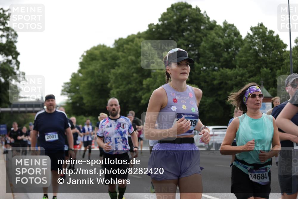 29.06.2025 - hella hamburg halbmarathon Jannik Wohlers http://msf.ph/oto/8282420 29.06.2025 10:35:17 Lombardsbrücke 1108, 1336, 1730, 1786, 2001, 2352, 2425, 2787, 2811, 3243, 4333, 4902, 4965, 5147, 5240, 6021, 6381, 6746, 6867, 7304, 7382, 8333, 9342, 9470, 9803, 9806, 9819, 10119, 10567, 10652, 12026, 12097, 12408, 12851, 12869, 13240, 13318, 13505, 13899, 14402, 14684, 15032, 16487, 17289, 17331, 17689, 17817, 17868, 17883, 17974, 17996, 17998, 18036, 18292, 18361, 18524, 18570, 18688 meine-sportfotos.de