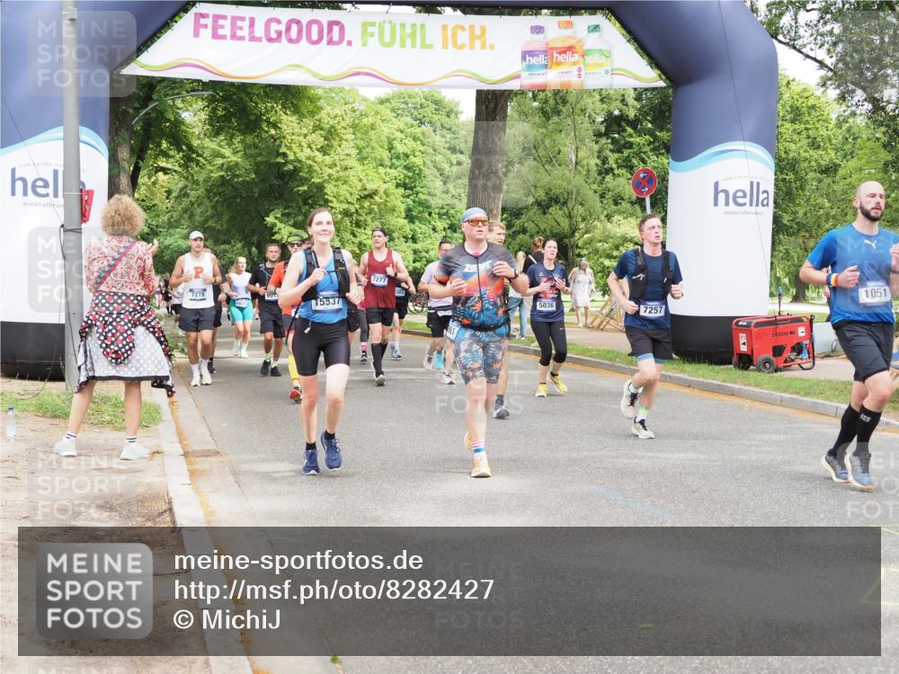 29.06.2025 - hella hamburg halbmarathon MichiJ http://msf.ph/oto/8282427 29.06.2025 10:58:13 Zwischen KM18-KM19 1020, 1051, 3020, 5036, 7257, 7809, 7810, 12938, 13370, 15570, 16554, 16709, 19035 meine-sportfotos.de