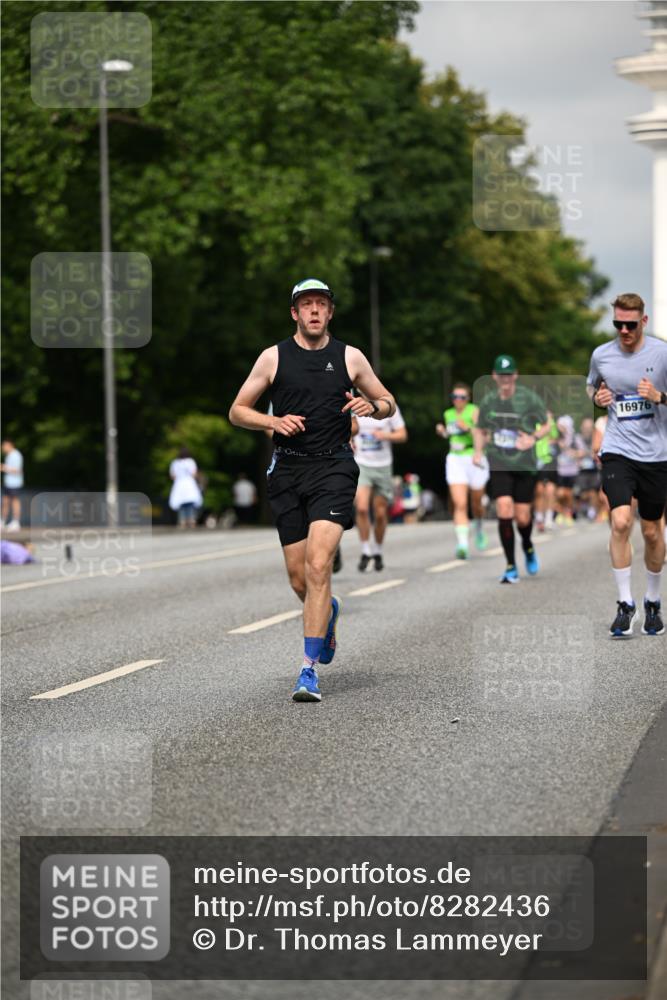 29.06.2025 - hella hamburg halbmarathon Dr. Thomas Lammeyer http://msf.ph/oto/8282436 29.06.2025 10:15:51 Kennedybrücke 1062, 1790, 2661, 3746, 3837, 4499, 6966, 7370, 7474, 8368, 9119, 9254, 9405, 10042 meine-sportfotos.de