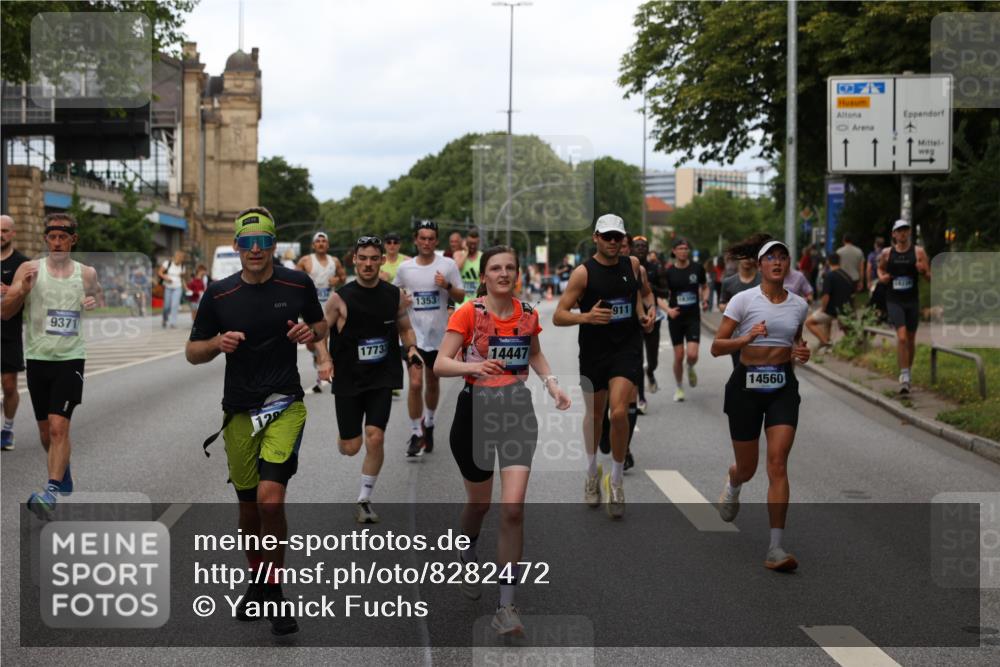 29.06.2025 - hella hamburg halbmarathon Yannick Fuchs http://msf.ph/oto/8282472 29.06.2025 10:37:29 20KM 1353, 1675, 1735, 2653, 4229, 4318, 5011, 5124, 5477, 7026, 7508, 9364, 9371, 9534, 10099, 10251, 11177, 12153, 12723, 12839, 13746, 13807, 14201, 14226, 14447, 14484, 14560, 14813, 14849, 15255, 15328, 15535, 15706, 15851, 15921, 16333, 17733, 17911, 18004, 18274, 18275, 18304, 18449, 18659, 18987, 19009, 19229 meine-sportfotos.de