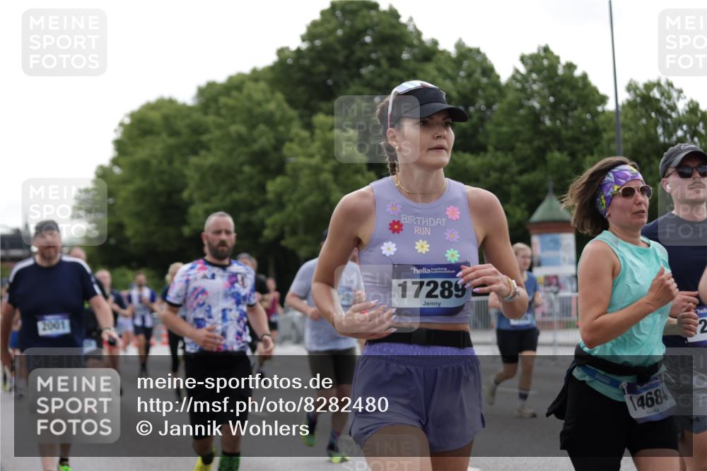 29.06.2025 - hella hamburg halbmarathon Jannik Wohlers http://msf.ph/oto/8282480 29.06.2025 10:35:17 Lombardsbrücke 1108, 1336, 1730, 1786, 2001, 2352, 2425, 2787, 2811, 3243, 4333, 4902, 4965, 5147, 5240, 6021, 6381, 6746, 6867, 7304, 7382, 8333, 9342, 9470, 9803, 9806, 9819, 10119, 10567, 10652, 12026, 12097, 12408, 12851, 12869, 13240, 13318, 13505, 13899, 14402, 14684, 15032, 16487, 17289, 17331, 17689, 17817, 17868, 17883, 17974, 17996, 17998, 18036, 18292, 18361, 18524, 18570, 18688 meine-sportfotos.de