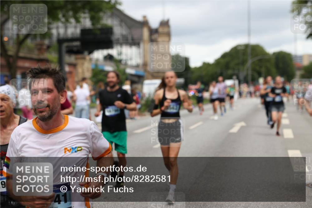 29.06.2025 - hella hamburg halbmarathon Yannick Fuchs http://msf.ph/oto/8282581 29.06.2025 10:49:50 20KM 1130, 1180, 1193, 2982, 3042, 3048, 3058, 3668, 4951, 5287, 5465, 5672, 6569, 6591, 6924, 7594, 7742, 8255, 8311, 8639, 8863, 9361, 9562, 11039, 11309, 11638, 12196, 12515, 13474, 14363, 14365, 14461, 15184, 15818, 15884, 16176, 16375, 16401, 16434, 16521, 16625, 16786, 17259, 17615, 17640, 17642, 17734, 18064, 18125, 18212, 18325, 18340, 18495, 18634, 18741, 18746, 18835, 19120, 19152 meine-sportfotos.de