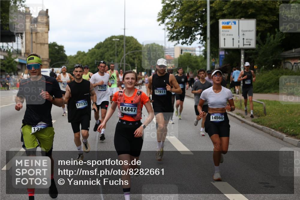 29.06.2025 - hella hamburg halbmarathon Yannick Fuchs http://msf.ph/oto/8282661 29.06.2025 10:37:29 20KM 1353, 1675, 1735, 2653, 4229, 4318, 5011, 5124, 5477, 7026, 7508, 9364, 9371, 9534, 10099, 10251, 11177, 12153, 12723, 12839, 13746, 13807, 14201, 14226, 14447, 14484, 14560, 14813, 14849, 15255, 15328, 15535, 15706, 15851, 15921, 16333, 17733, 17911, 18004, 18274, 18275, 18304, 18449, 18659, 18987, 19009, 19229 meine-sportfotos.de