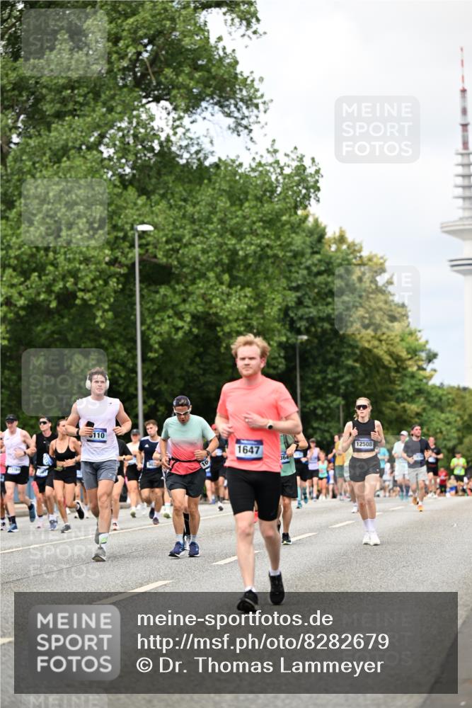 29.06.2025 - hella hamburg halbmarathon Dr. Thomas Lammeyer http://msf.ph/oto/8282679 29.06.2025 10:36:56 Kennedybrücke 1237, 1647, 1732, 2059, 2268, 2384, 2959, 3221, 3391, 3653, 3660, 3670, 3708, 3753, 4096, 4555, 5110, 5156, 5581, 5871, 6642, 6861, 7135, 7387, 7531, 7749, 7750, 7789, 8170, 8839, 8840, 8914, 9010, 9034, 9188, 9471, 9542, 9765, 9812, 10002, 10203, 10470, 10624, 10770, 11076 meine-sportfotos.de