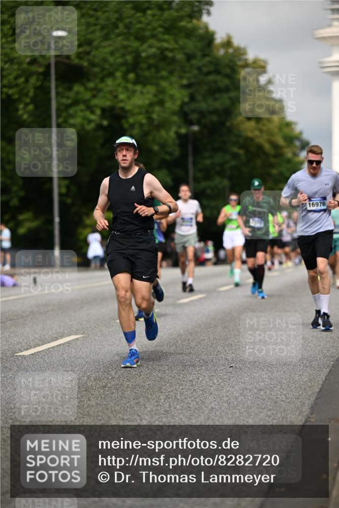 29.06.2025 - hella hamburg halbmarathon Dr. Thomas Lammeyer http://msf.ph/oto/8282720 29.06.2025 10:15:51 Kennedybrücke 1062, 1790, 2661, 3746, 3837, 4499, 6966, 7370, 7474, 8368, 9119, 9254, 9405, 10042 meine-sportfotos.de