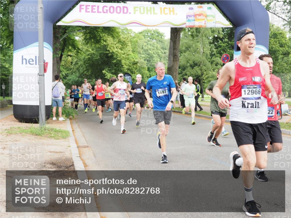 29.06.2025 - hella hamburg halbmarathon MichiJ http://msf.ph/oto/8282768 29.06.2025 10:32:19 Zwischen KM18-KM19 1415, 1558, 1697, 3907, 4310, 4991, 5692, 7093, 7508, 8063, 8145, 8722, 8900, 11648, 11848, 12966, 13348, 13807 meine-sportfotos.de