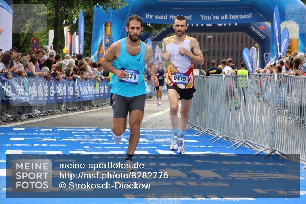 29.06.2025 - hella hamburg halbmarathon Strokosch-Dieckow http://msf.ph/oto/8282776 29.06.2025 10:22:21 Ziel 4571, 9475 meine-sportfotos.de