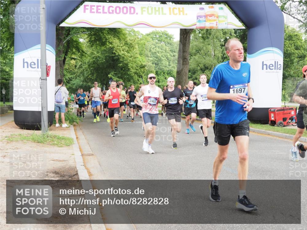 29.06.2025 - hella hamburg halbmarathon MichiJ http://msf.ph/oto/8282828 29.06.2025 10:32:20 Zwischen KM18-KM19 1415, 1697, 3907, 4310, 4991, 4999, 5692, 7093, 8063, 8722, 9374, 10246, 11648, 11848, 12966, 13348, 13807, 15535 meine-sportfotos.de