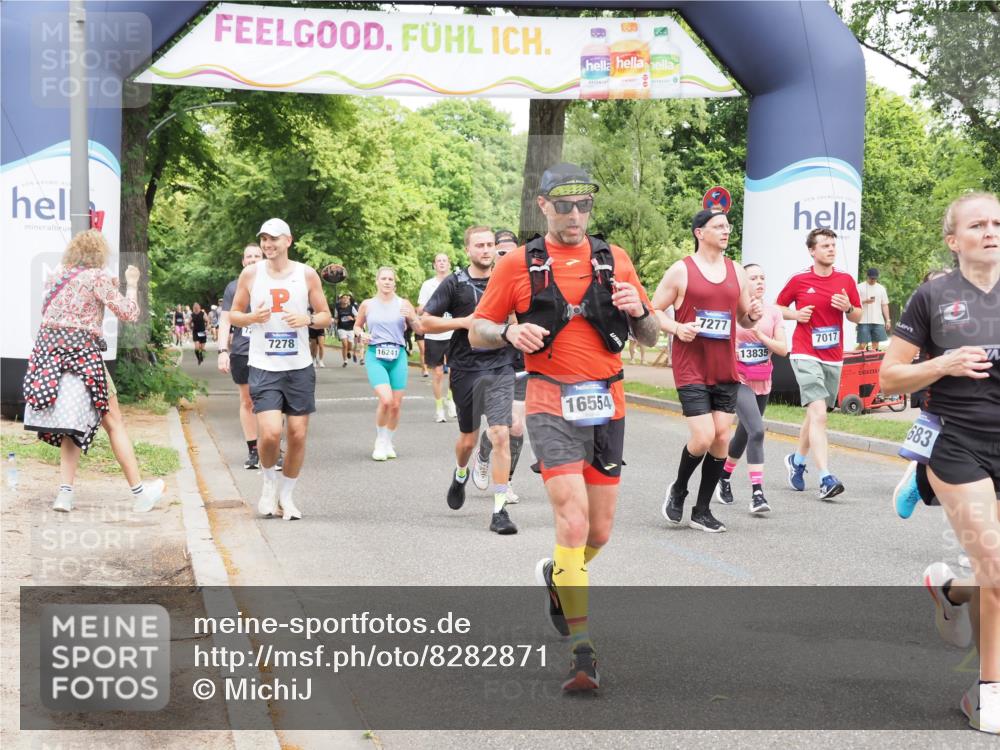 29.06.2025 - hella hamburg halbmarathon MichiJ http://msf.ph/oto/8282871 29.06.2025 10:58:17 Zwischen KM18-KM19 1020, 1051, 1981, 3020, 4583, 5036, 7017, 7257, 7277, 7278, 7279, 7809, 8275, 9917, 12456, 12938, 13370, 13683, 13835, 14413, 16241, 16554 meine-sportfotos.de