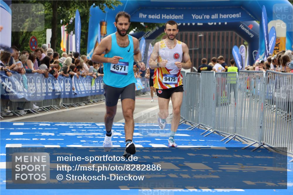 29.06.2025 - hella hamburg halbmarathon Strokosch-Dieckow http://msf.ph/oto/8282886 29.06.2025 10:22:21 Ziel 4571, 9475 meine-sportfotos.de
