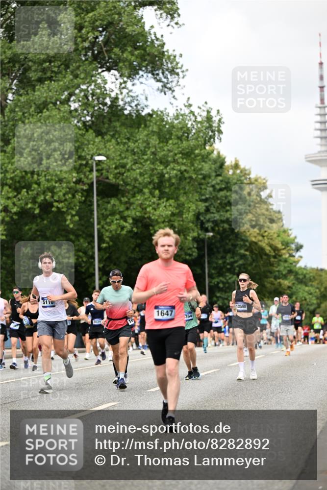 29.06.2025 - hella hamburg halbmarathon Dr. Thomas Lammeyer http://msf.ph/oto/8282892 29.06.2025 10:36:56 Kennedybrücke 1237, 1647, 1732, 2059, 2268, 2384, 2959, 3221, 3391, 3653, 3660, 3670, 3708, 3753, 4096, 4555, 5110, 5156, 5581, 5871, 6642, 6861, 7135, 7387, 7531, 7749, 7750, 7789, 8170, 8839, 8840, 8914, 9010, 9034, 9188, 9471, 9542, 9765, 9812, 10002, 10203, 10470, 10624, 10770, 11076 meine-sportfotos.de