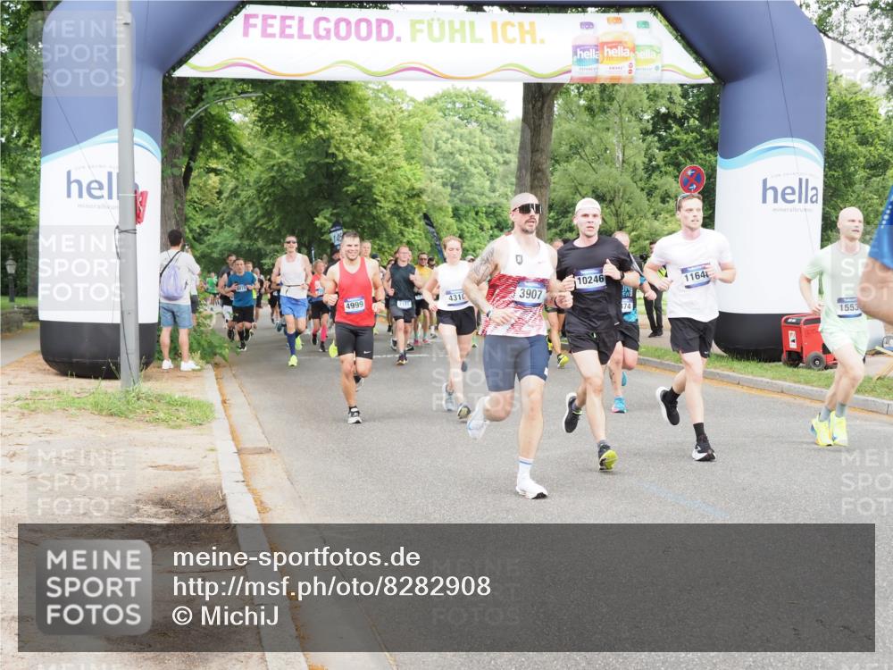 29.06.2025 - hella hamburg halbmarathon MichiJ http://msf.ph/oto/8282908 29.06.2025 10:32:21 Zwischen KM18-KM19 1415, 1697, 3004, 3907, 4310, 4999, 5692, 7093, 8063, 8722, 9374, 10246, 11648, 11848, 12966, 13348, 13807, 15535 meine-sportfotos.de
