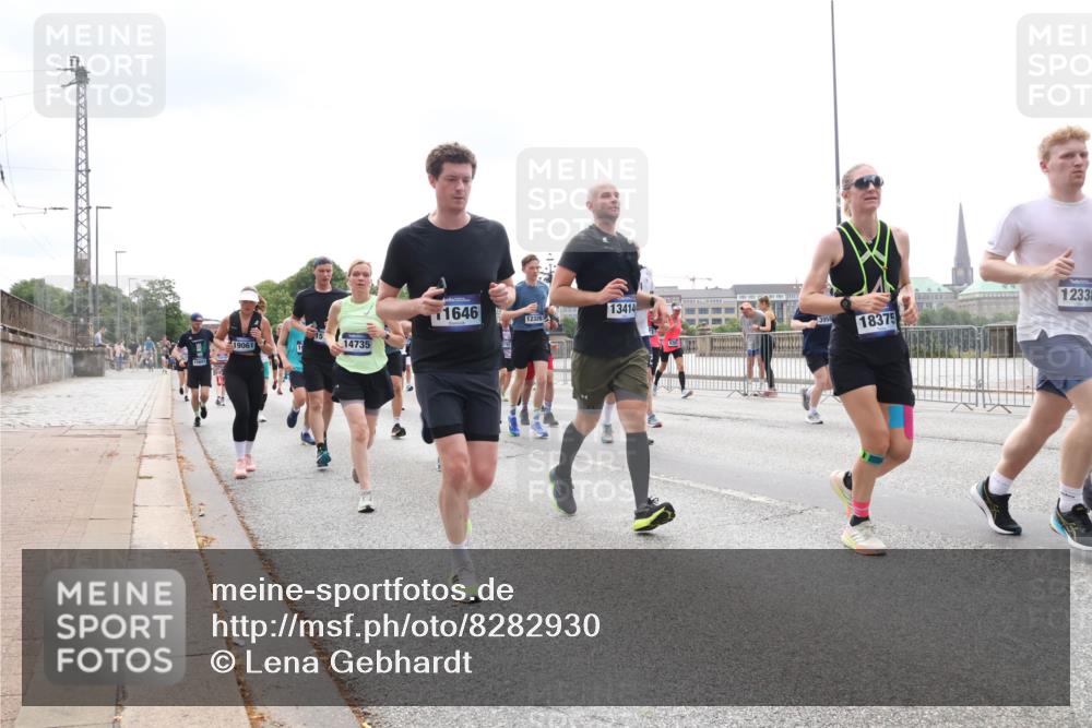 29.06.2025 - hella hamburg halbmarathon Lena Gebhardt http://msf.ph/oto/8282930 29.06.2025 10:35:24 Lombardsbrücke 19061, 14735, 1646, 13414, 12326, 18375, 12338, 1284, 1497, 1717, 1730, 1786, 1821, 1849, 2001, 2198, 2376, 2425, 2751, 2787, 3409, 3828, 3958, 4333, 4564, 4703, 4704, 4965, 5027, 5147, 5240, 5531, 5793, 6029, 6189, 6365, 6381, 6397, 6471, 6746, 6803, 6859, 6867, 7267, 7382, 7927, 8249, 8296, 8567, 9248, 9342, 9470, 9803, 9806, 10358, 10393, 10464, 10531, 10565, 10606, 10652, 11233, 11320, 11359, 11565, 11838, 11839, 11886, 12026, 12062, 12326 meine-sportfotos.de
