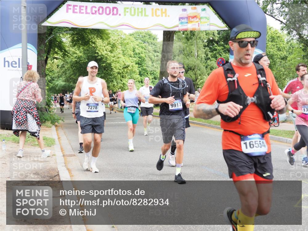 29.06.2025 - hella hamburg halbmarathon MichiJ http://msf.ph/oto/8282934 29.06.2025 10:58:17 Zwischen KM18-KM19 1020, 1051, 1981, 3020, 4583, 5036, 7017, 7257, 7277, 7278, 7279, 7809, 8275, 9917, 12456, 12938, 13370, 13683, 13835, 14413, 16241, 16554 meine-sportfotos.de
