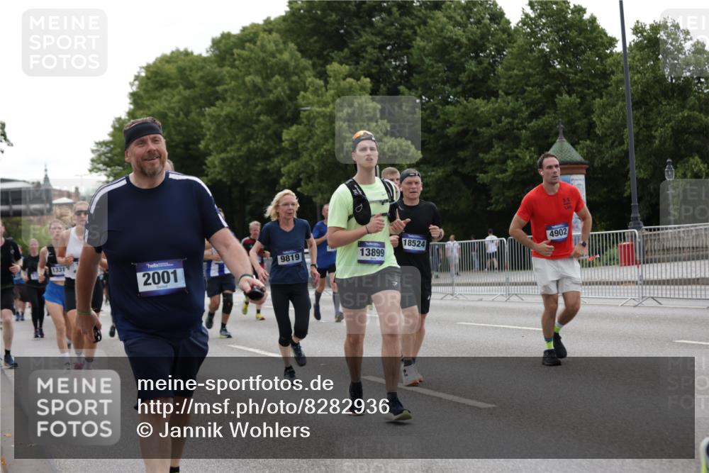 29.06.2025 - hella hamburg halbmarathon Jannik Wohlers http://msf.ph/oto/8282936 29.06.2025 10:35:19 Lombardsbrücke 1108, 1336, 1730, 1786, 2352, 2425, 2787, 2811, 2827, 3243, 3598, 4902, 5147, 5240, 6021, 6381, 6845, 6867, 7304, 7382, 8333, 9342, 9803, 9806, 9819, 10119, 10567, 10652, 12026, 12097, 12408, 12851, 12869, 13240, 13318, 13505, 13899, 14402, 14684, 15032, 16487, 17289, 17817, 17868, 17883, 17996, 17998, 18036, 18292, 18361, 18524, 18570, 18688 meine-sportfotos.de
