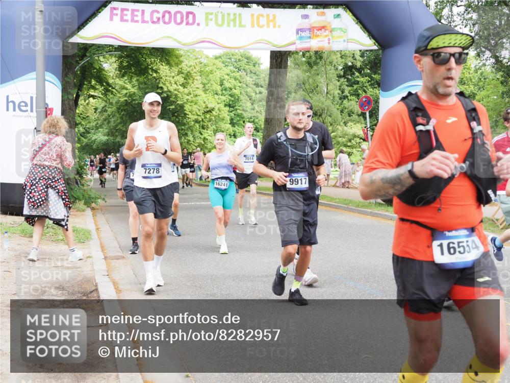 29.06.2025 - hella hamburg halbmarathon MichiJ http://msf.ph/oto/8282957 29.06.2025 10:58:18 Zwischen KM18-KM19 1020, 1051, 1981, 3020, 4583, 5036, 7014, 7017, 7257, 7277, 7278, 7279, 8275, 9917, 12456, 12938, 13370, 13683, 13835, 14413, 16241, 16554 meine-sportfotos.de