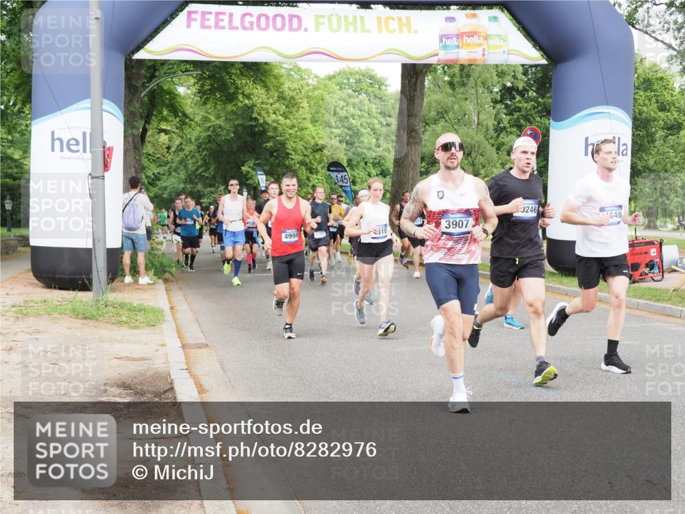 29.06.2025 - hella hamburg halbmarathon MichiJ http://msf.ph/oto/8282976 29.06.2025 10:32:21 Zwischen KM18-KM19 1415, 1697, 3004, 3907, 4310, 4999, 5692, 7093, 8063, 8722, 9374, 10246, 11648, 11848, 12966, 13348, 13807, 15535 meine-sportfotos.de