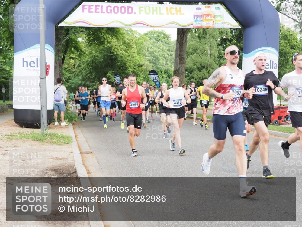 29.06.2025 - hella hamburg halbmarathon MichiJ http://msf.ph/oto/8282986 29.06.2025 10:32:21 Zwischen KM18-KM19 1415, 1697, 3004, 3907, 4310, 4999, 5692, 7093, 8063, 8722, 9374, 10246, 11648, 11848, 12966, 13348, 13807, 15535 meine-sportfotos.de