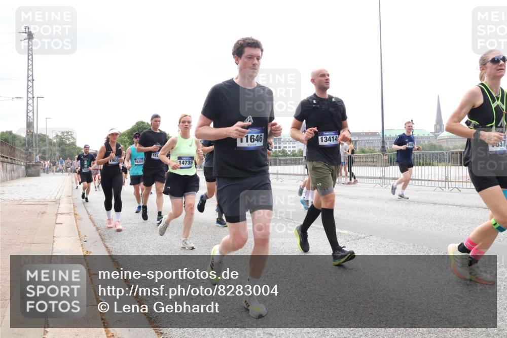 29.06.2025 - hella hamburg halbmarathon Lena Gebhardt http://msf.ph/oto/8283004 29.06.2025 10:35:25 Lombardsbrücke 1906, 10393, 157, 14735, 1646, 13414, 3958, 837, 1284, 1497, 1717, 1730, 1786, 1821, 1849, 2001, 2198, 2376, 2425, 2751, 2787, 3409, 3828, 3958, 4333, 4564, 4703, 4704, 4965, 5027, 5147, 5240, 5531, 5793, 6029, 6189, 6365, 6381, 6397, 6471, 6746, 6803, 6859, 6867, 7267, 7382, 7927, 8249, 8296, 8567, 9248, 9342, 9470, 9803, 9806, 10358, 10393, 10464, 10531, 10565, 10606, 10652, 11233, 11320, 11359, 11565, 11838, 11839, 11886, 12026, 12062, 12326 meine-sportfotos.de